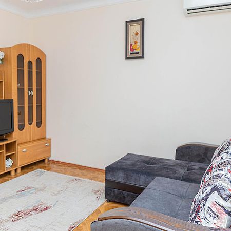 Reliablehouse Квартира В Самом Центре Города Apartment Almaty Exterior photo